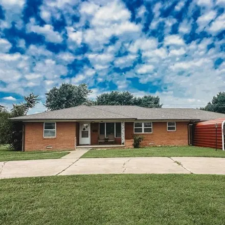 Buy this 4 bed house on 809 North Clarence Nash Boulevard in Watonga, OK 73772