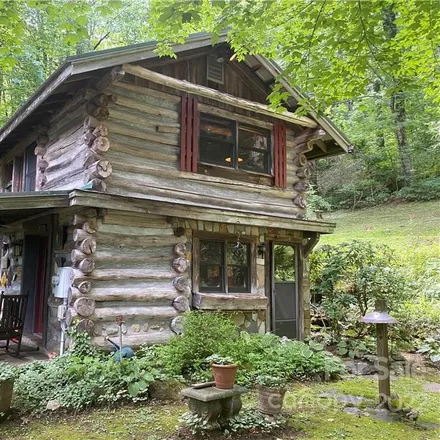Image 3 - 328 Wrenlock Drive, Little Switzerland, McDowell County, NC 28749, USA - House for sale
