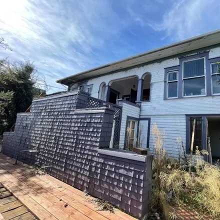 Buy this studio house on Sutter Street in Vallejo, CA 94590