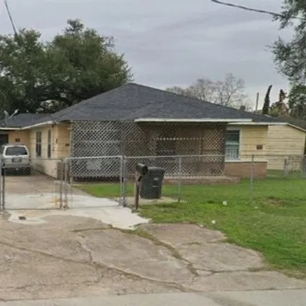 Buy this 1 bed house on LP Grocery in 300 East Crosstimbers Street, Houston