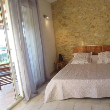 Rent this 4 bed house on Chemin de l'Ancienne Gare in 30700 Uzès, France