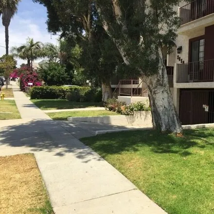 Rent this 2 bed house on 3670 Greenfield Avenue in Los Angeles, CA 90034