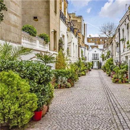 Rent this 2 bed townhouse on 18 Stanhope Mews South in London, SW7 4TF