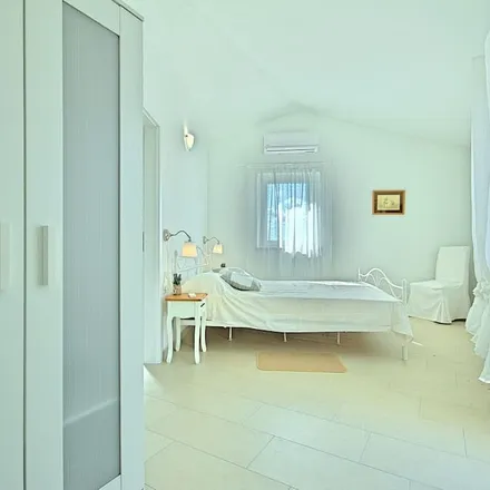 Rent this 4 bed house on 52448 Sveti Lovreč Pazenatički