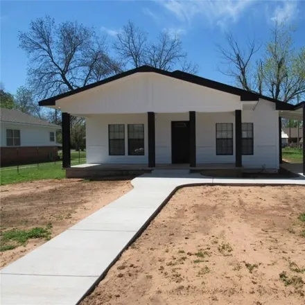 Buy this 3 bed house on 133 North Earl Street in Pauls Valley, OK 73075