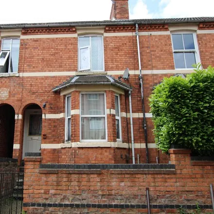 Rent this 4 bed townhouse on Tresham Street in Kettering, NN16 8RT