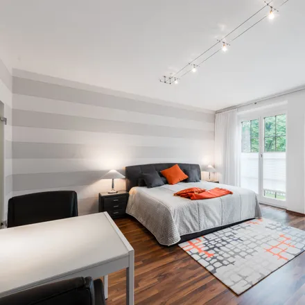 Rent this 1 bed apartment on Rissener Landstraße 50 in 22587 Hamburg, Germany