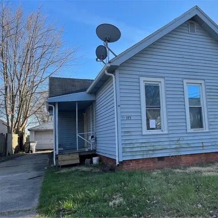 Buy this 3 bed house on 153 West Plumer Street in Toledo, OH 43605