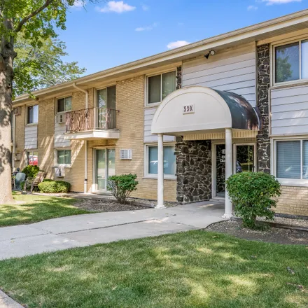 Buy this 1 bed house on 568 Chase Drive in Clarendon Hills, DuPage County