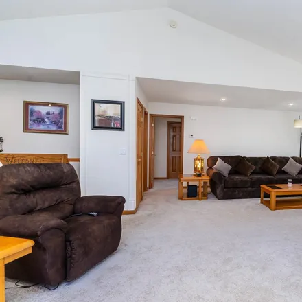 Image 8 - 99 Willow Pond Drive West, Saginaw Charter Township, MI 48603, USA - Condo for sale