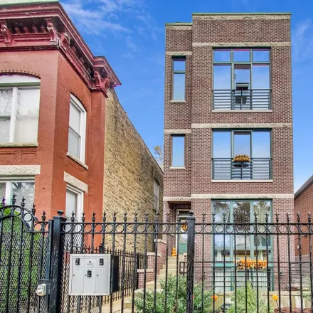 Buy this 3 bed house on 1513 North Rockwell Street in Chicago, IL 60647