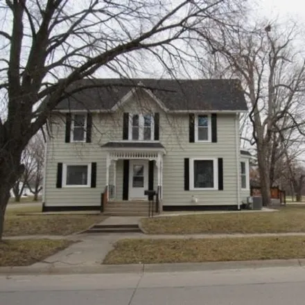 Buy this 4 bed house on 409 East Marion Street in Manchester, IA 52057