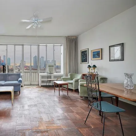 Buy this studio townhouse on 1 BEEKMAN PLACE 705 in New York