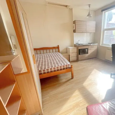 Rent this studio apartment on 155 Hartley Road in Nottingham, NG7 3DW