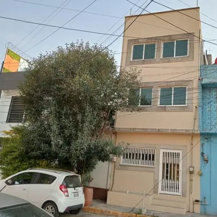 Rent this 5 bed house on Ayuntamiento 2 in 54070 Tlalnepantla, MEX