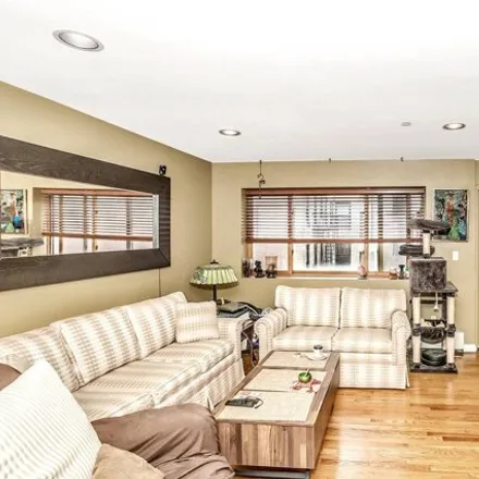 Image 4 - 118-82 Metropolitan Avenue, New York, NY 11415, USA - Condo for sale