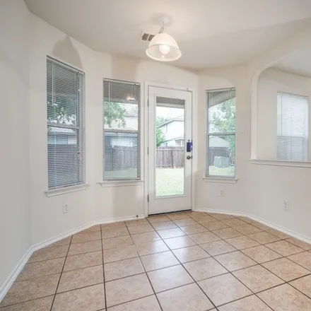 Image 4 - 415 Diana Drive, Converse, TX 78109, USA - House for rent