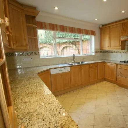 Image 5 - South Park, Gerrards Cross, SL9 8HG, United Kingdom - House for rent