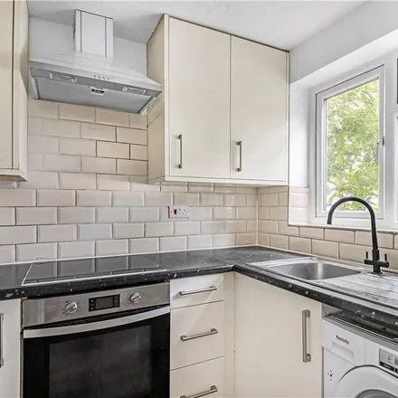 Rent this 2 bed townhouse on Briarwood Close in London, TW13 4QL