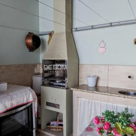 Buy this 3 bed house on Rua Carlos Capone in Estância Poços de Caldas, Poços de Caldas - MG