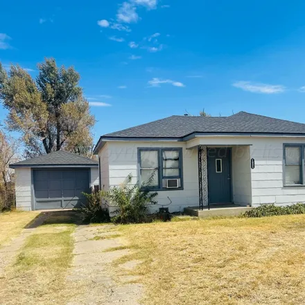 Buy this 2 bed house on 1000 South Farley Street in Pampa, TX 79065