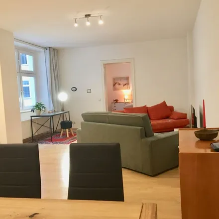 Rent this 2 bed apartment on Die wilden Kücken in Gleimstraße 13, 10437 Berlin