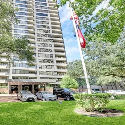 Rent this 1 bed condo on Fourteen Greenway Plaza in Portsmouth Street, Houston
