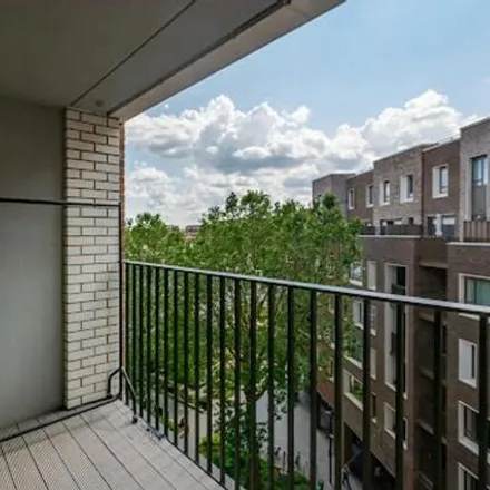 Image 2 - South Garden View, Sayer Street, London, SE17 1FE, United Kingdom - Apartment for sale