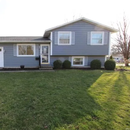 Buy this 3 bed house on 537 Parkview Court in Nappanee, IN 46550