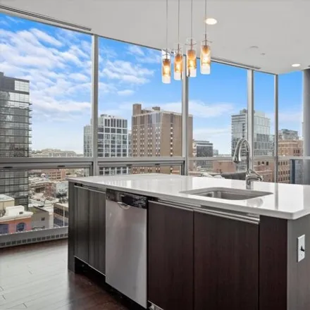 Image 3 - 110 West Superior Street, Chicago, IL 60610, USA - Condo for sale