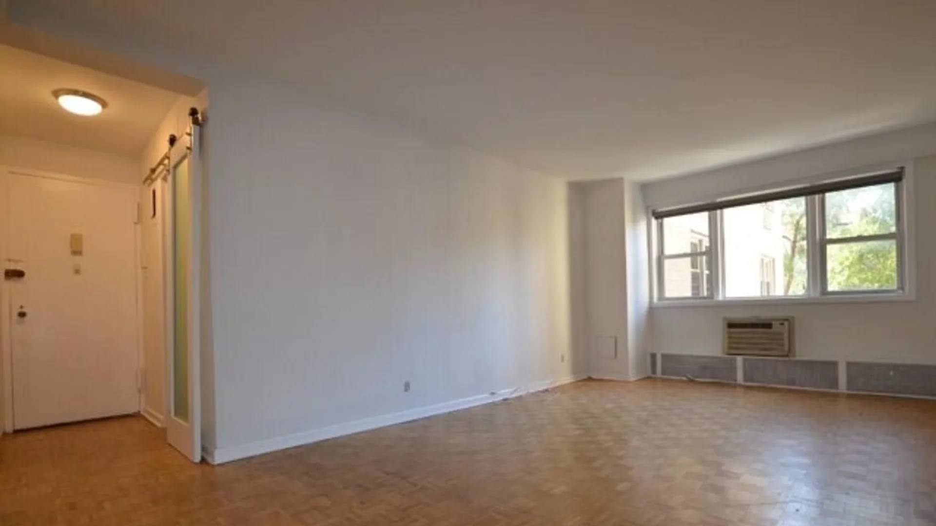 1625 York Avenue, New York, NY 10028, USA | Studio apartment for rent
