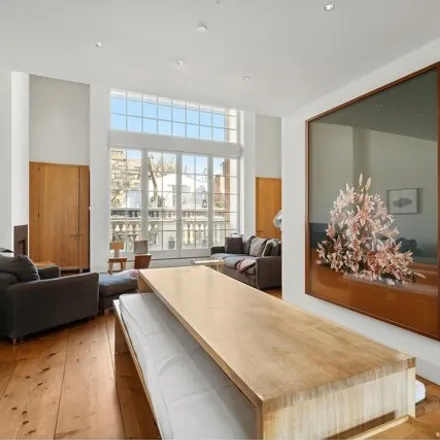 Image 5 - The Portsmouth, West 9th Street, New York, NY 10011, USA - Townhouse for sale