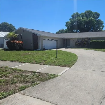 Rent this 3 bed house on 13532 103rd Avenue in Pinellas County, FL 33774