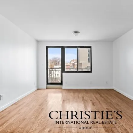 Image 3 - 70-08 Queens Boulevard, New York, NY 11377, USA - Condo for rent