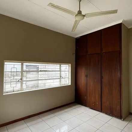 Image 3 - Central Avenue, Wilkoppies, Klerksdorp, 2571, South Africa - Apartment for rent