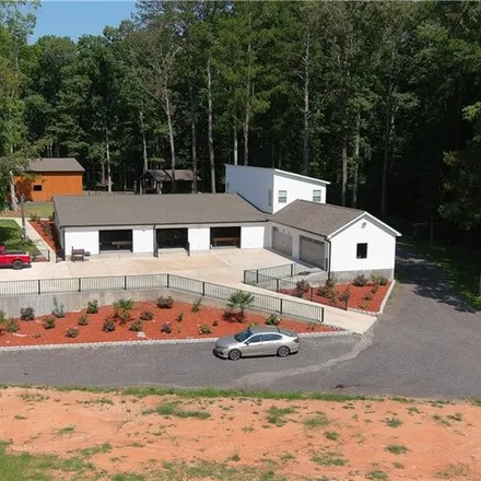 Buy this 5 bed house on 2212 Gum Creek Road in Dialtown, Newton County