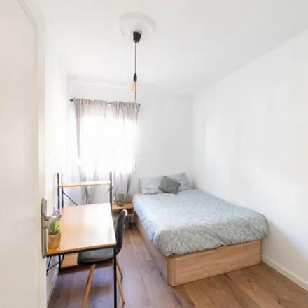 Rent this 3 bed apartment on Carrer de la Ciutat de Mula in 16, 46021 Valencia