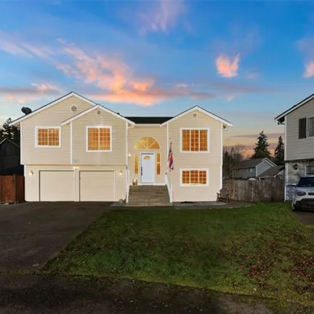 Buy this 5 bed house on 9299 149th Street East in South Hill, WA 98375
