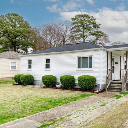 Buy this 3 bed house on 8022 Ardmore Road in Lincoln Park, Norfolk