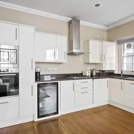 Rent this 2 bed apartment on 18 Westbourne Terrace in London, W2 3UW
