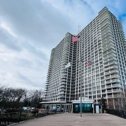 Image 1 - Winton Place Condominiums, Gold Coast Lane, Lakewood, OH 44107, USA - Condo for sale