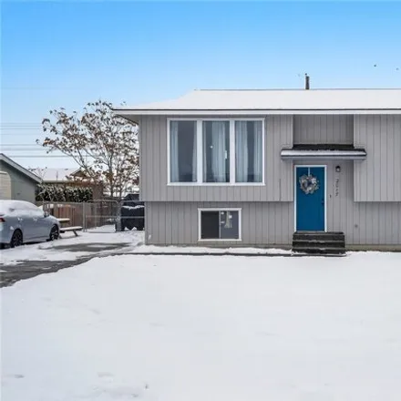 Buy this 3 bed house on 2041 West Basin Street in Moses Lake, WA 98837