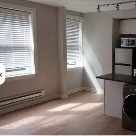 Rent this 1 bed apartment on 511 West Belmont Avenue