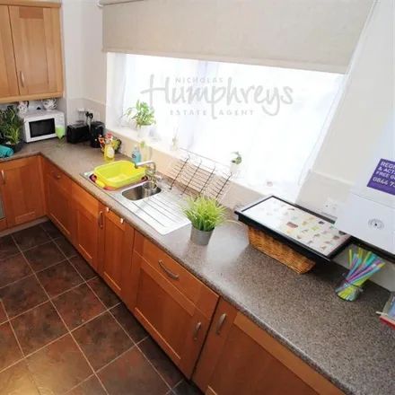 Rent this 4 bed house on Beeches Hollow in Sheffield, S2 3QY