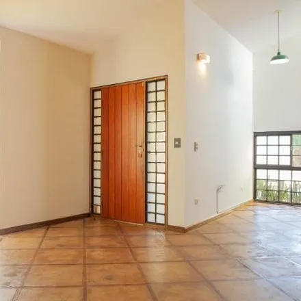 Rent this 4 bed house on Rua Ananias de Paula Costa in Jardim Karaíba, Uberlândia - MG
