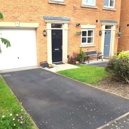 Buy this 3 bed townhouse on 29 Lowes Drive in Tamworth, B77 2TT