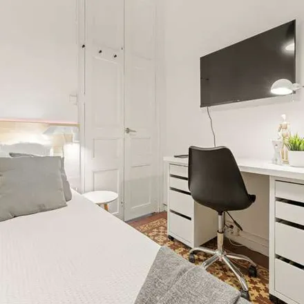 Image 1 - Passeig de Sant Joan, 43, 08009 Barcelona, Spain - Apartment for rent