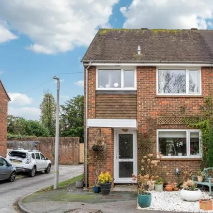 Buy this 3 bed house on Yew Tree Close in Beaconsfield, HP9 2DX
