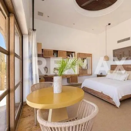 Buy this 4 bed house on Coppel Digital in Avenida de las Brisas, The Progress