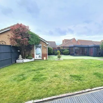 Image 3 - David Newberry Drive, Lee-on-the-Solent, PO13 8FE, United Kingdom - House for sale